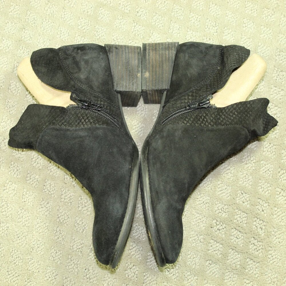 Seychelles Black Ankle Boots Ladies Sz 9 Textured Suede Zip Block Heel - Picture 3 of 6